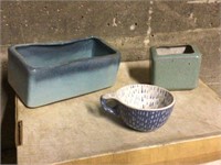 3 PIECES OF GLIDDEN POTTERY