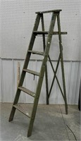 6' green step ladder