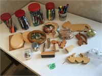 wood crafts, many many pens