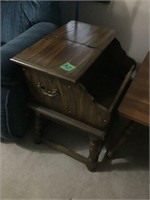 end table w/lift up lid