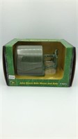 John Deere Bale Mover & Bale Ertl 1/16 Scale