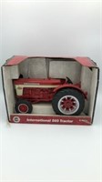 Ertl International 560 Tractor 1/16