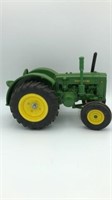 Ertl John Deere 1953 Model D 1/16 Tractor