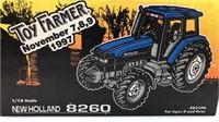 Toy Farmer New Holland 8260 Tractor