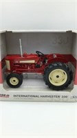 Ertl 1/16 International Harvester 330 Tractor