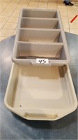 cutlery holder with tray