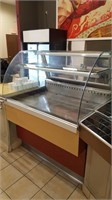 refrigerated curve glass display case 46 x 40"