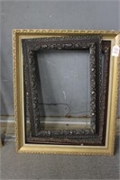3 EMPTY PICTURE FRAMES