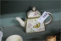 MIN TEAPOT - BUTTERFLY DECORATED
