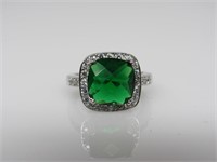 3.85 ct Emerald Ring