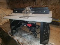 Craftsman router table w/router.