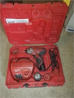 Milwaukee 12v. Impact with charger and extra