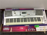 Yamaha PSR E303 Keyboard