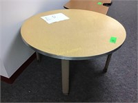 42"D Short Round Table