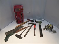 LOT: HAMMERS; SAWS; MISC