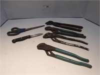 LOT: CHANNEL LOCK PLIERS