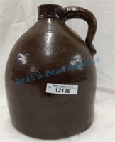 Stoneware beehive jar 1/2 gallon