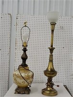 2 lamps