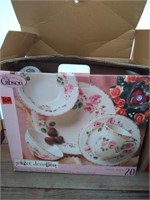 Gibson dish set service for 4, NOS