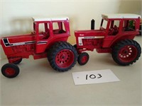 International 1566 and 1466 1/16 scale tractors