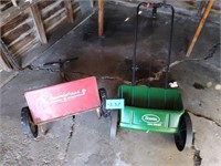 Lot of two drop spreaders