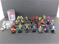 30 figurines de Lego dont Batman