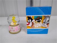 Looney Tunes Tweety Bird Snow Globe-new in box