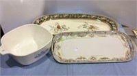 Mixed lot, two serving dish/platters - one Corning