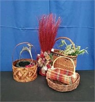 Box 5 Baskets,1 Ting bundle, green foliage