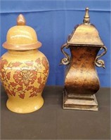 2 Decor Vases with Lids
