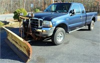 2004 Ford F-250 Super Duty Pickup w/ Fisher Plow