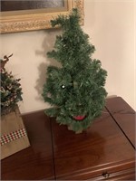 Singing Christmas tree, lighted table tree
