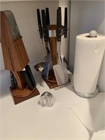 Knife block, paper towel holder, timer, utensils
