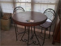 BREAKFAST TABLE WITH METAL BASE AND CHAIRS!