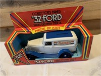 ERTL 32 FORD PANEL DELIVERY TRUCK COLLECTORS BANK