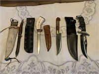 LOT OF 4 KNIVES WITH CASES