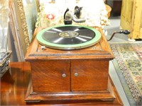 Oak Table Top Victor Phonograph