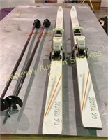 Atomic 3-D Lite System 70 Ski’s & Gipron Ski Poles