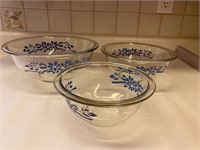 VINTAGE PYREX MIXING BOWL SET