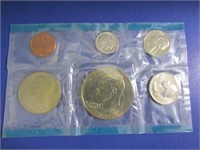 1975 Uncirculated Coin Set