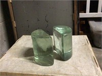 REALLY HEAVY GLASS BOOK ENDS / BOOKENDS