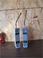 2 telephones AT&T