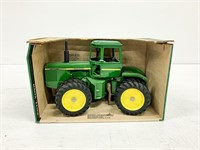 John Deere 4 wheel drive tractor