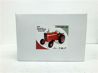 International 1256 1/8 scale tractor