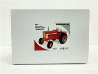 International 806 1/8 scale tractor