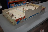 Vintage Table Hockey Game (Missing some Players)