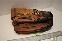 Leather Baseball Glove