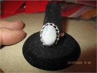 925 Silver Moonstone Ring-4.5 g