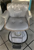 Salon chair