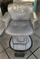 Salon chair